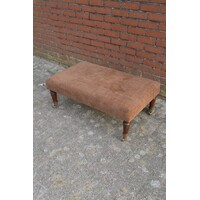 thumb-Roodbruine hocker met messing wieltjes-1