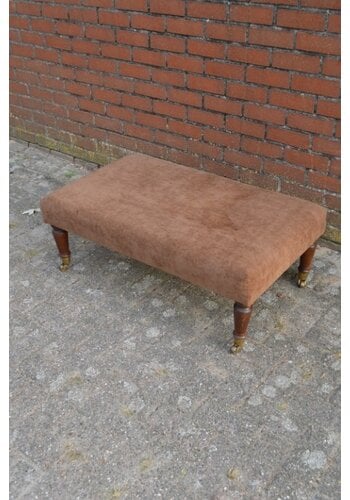 Vintage hocker op wieltjes 