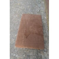 thumb-Roodbruine hocker met messing wieltjes-3