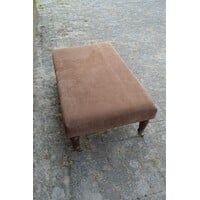 thumb-Roodbruine hocker met messing wieltjes-5