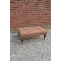 thumb-Roodbruine hocker met messing wieltjes-6