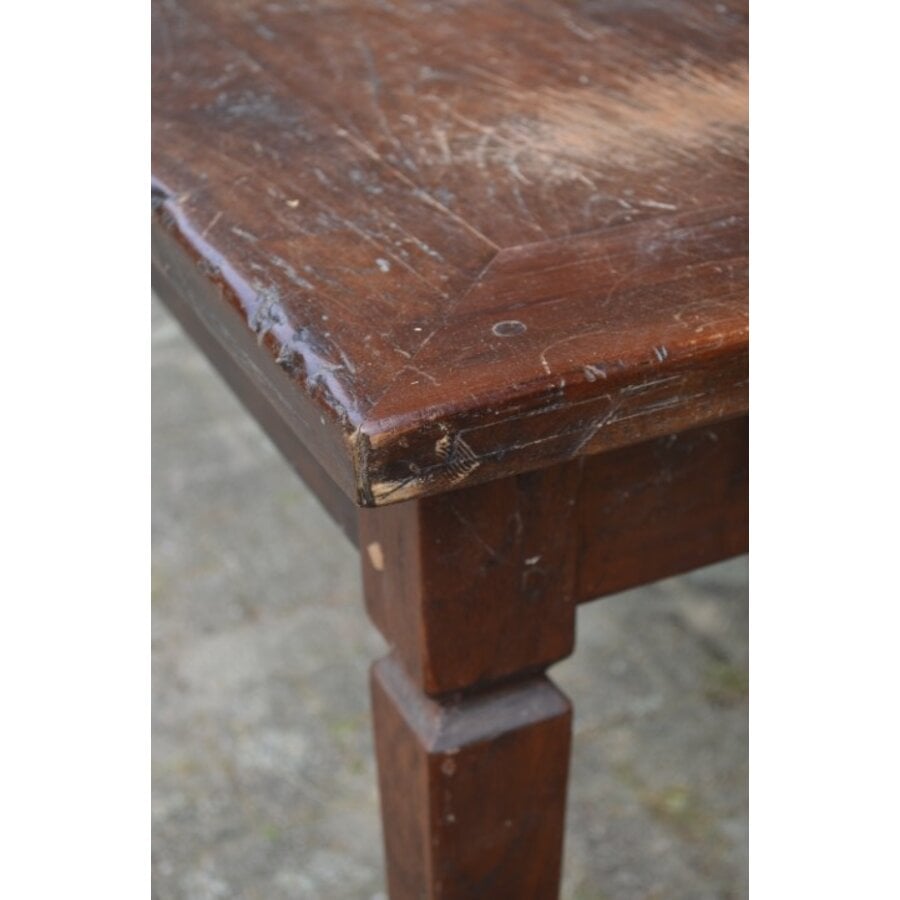 Klassieke teak eettafel met doorleefd blad-6