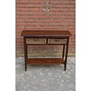 LoodsVol, Tweedehands Koloniale sidetable met rotan lades en onderplank