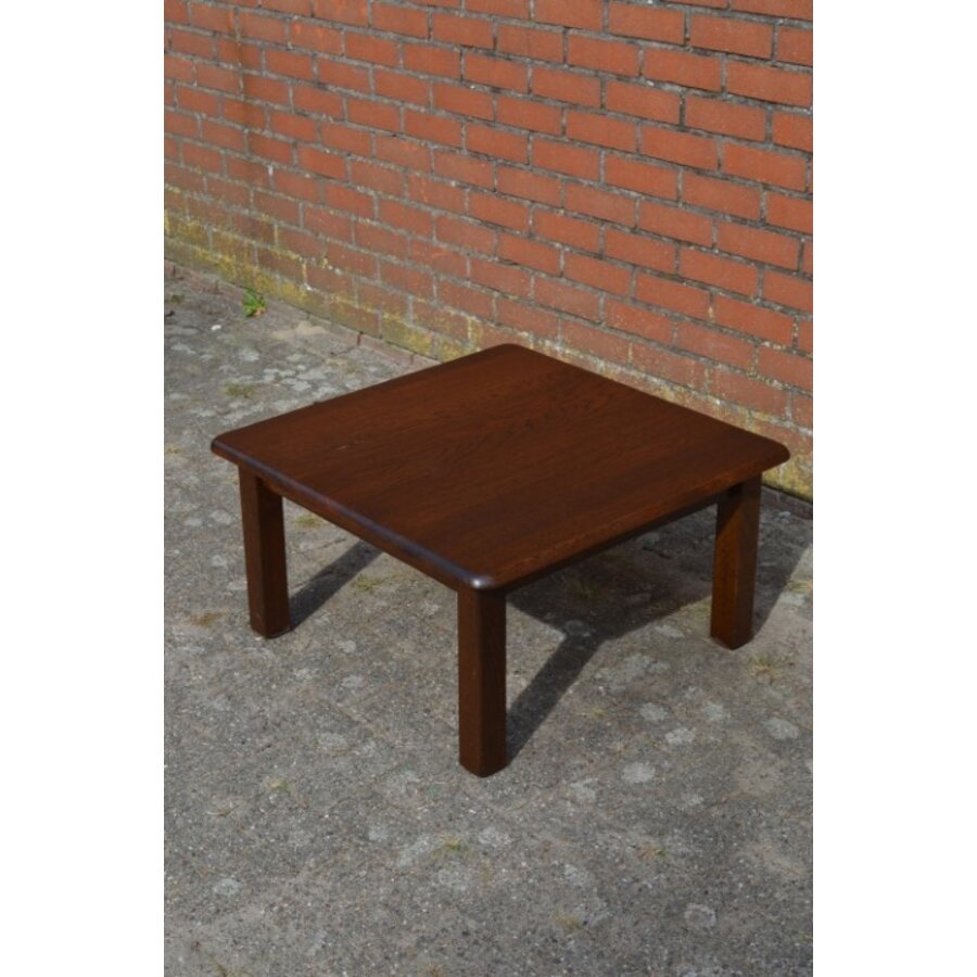 Donker eiken salontafel met afgeronde hoeken-2