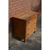 LoodsVol, Tweedehands Geleefd grenen commode kastje met houten knoppen