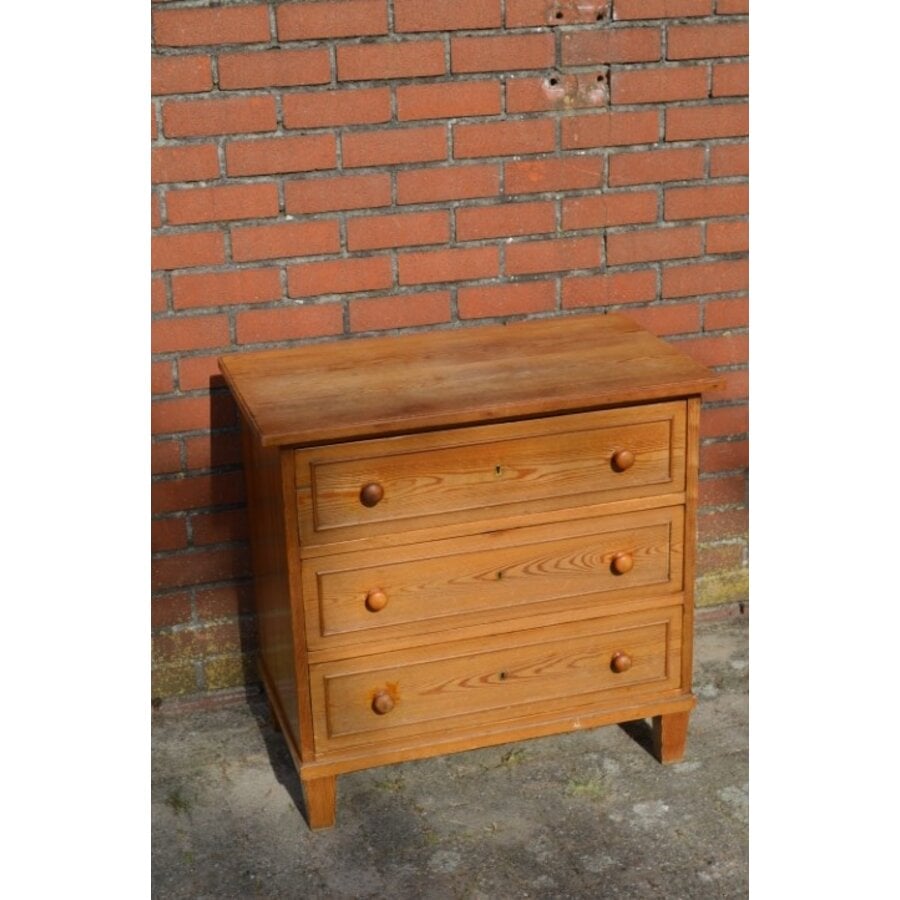 Geleefd grenen commode kastje met houten knoppen-2