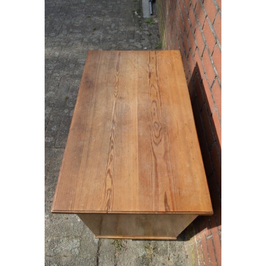 Geleefd grenen commode kastje met houten knoppen-6