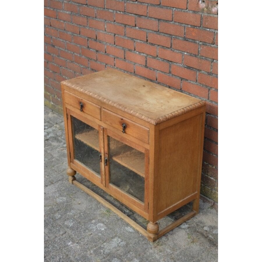 Eiken theekastje met glazen deurtjes-2