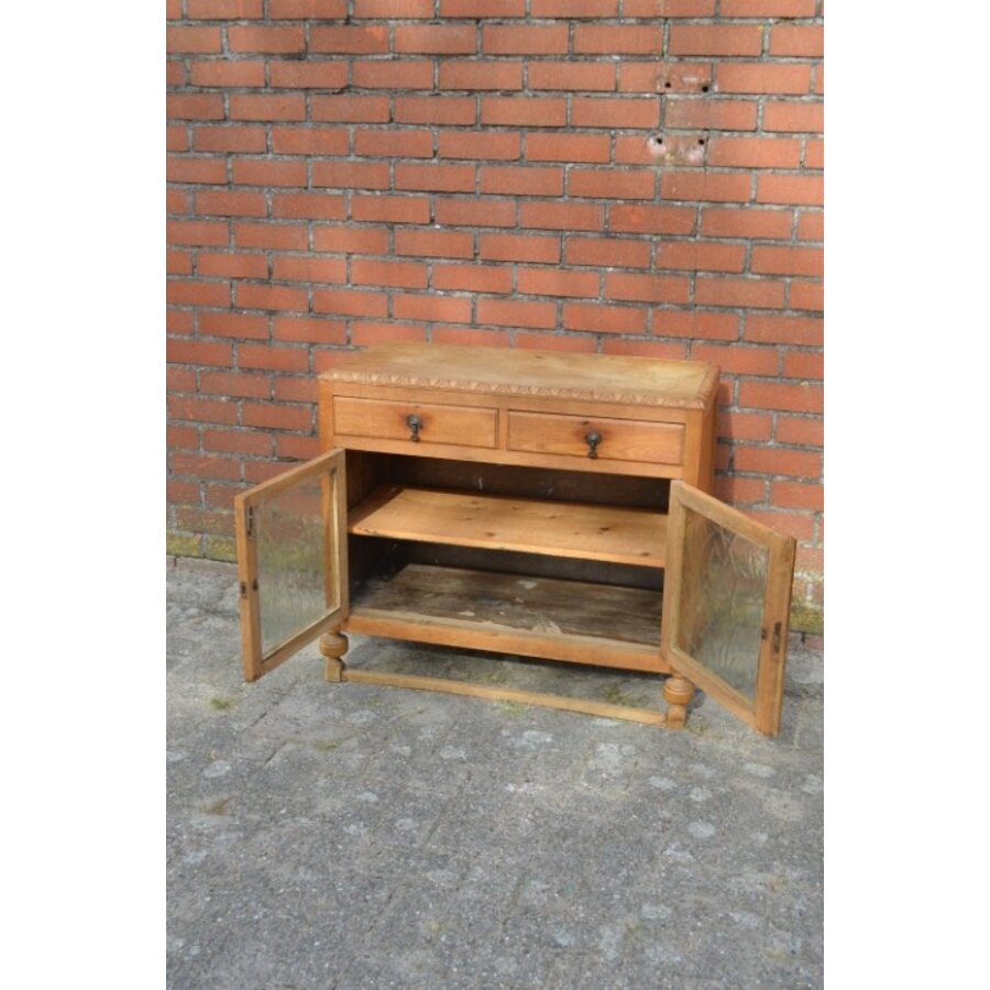 Eiken theekastje met glazen deurtjes-9