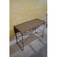 thumb-Vintage rotan sidetable met smeedijzer-5