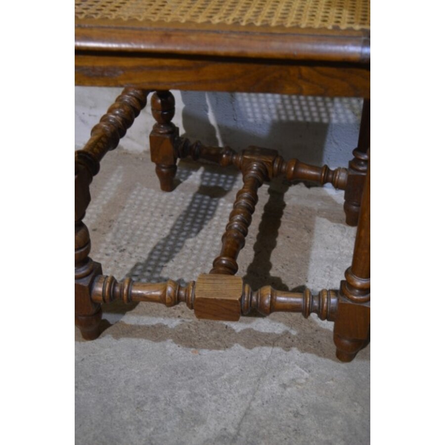 Mechelse eiken stoelen met leeuwenkoppen-6