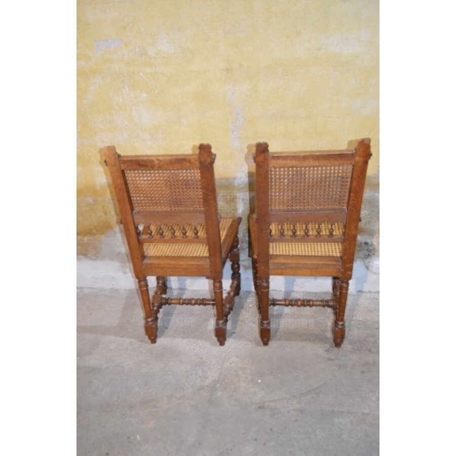 Mechelse eiken stoelen met leeuwenkoppen-7