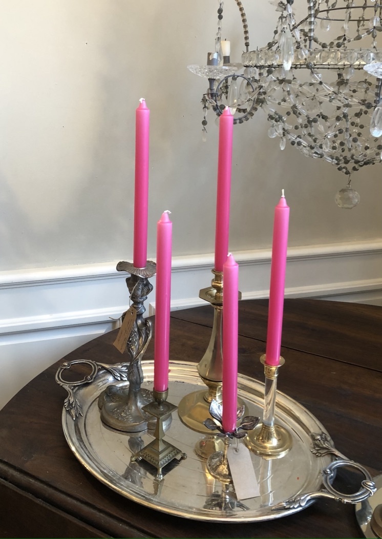 Top quality candle in bright fuchsia