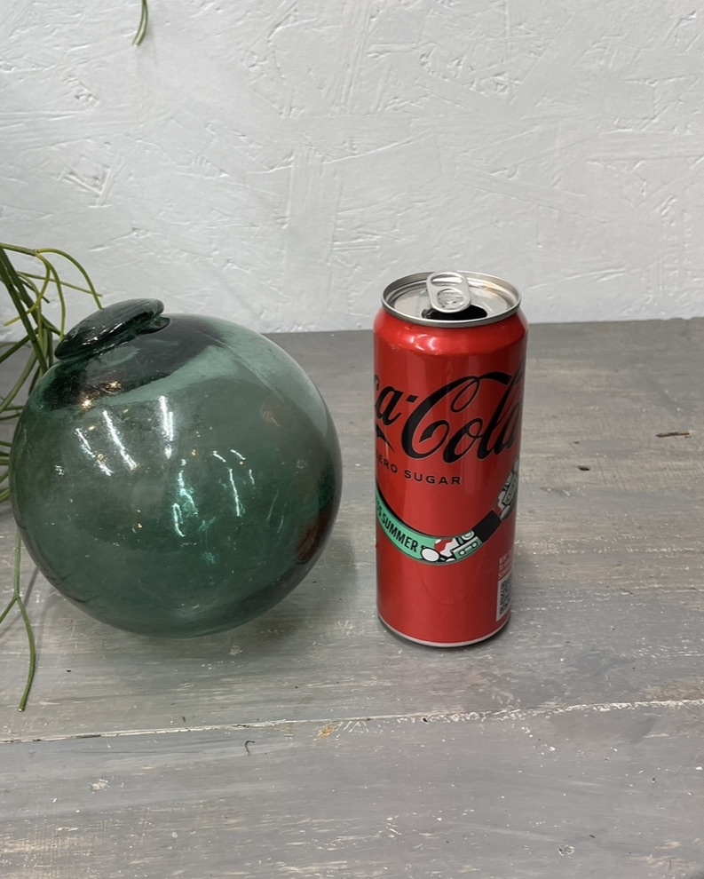 Antieke drijfbal, prachtig groen