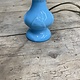 Antieke opaline lampje met kapje met golven