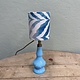 Antieke opaline lampje met kapje met golven