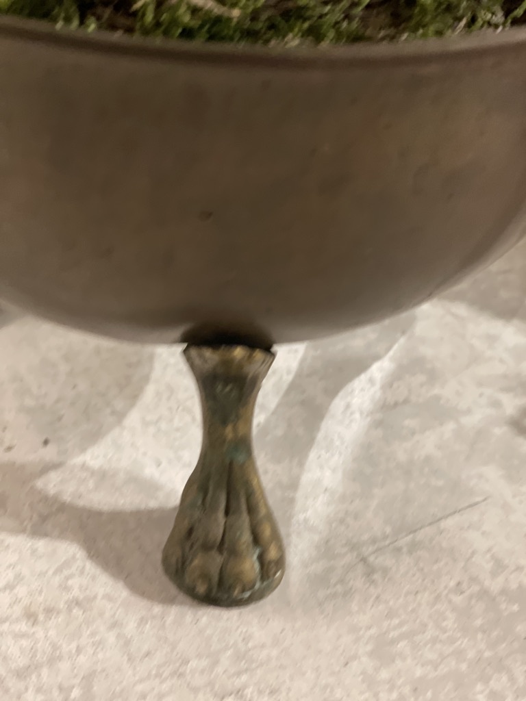 Antique little  bowl on tiny lions feet