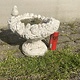 Vintage vogelbadje op een voetje