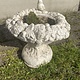 Vintage vogelbadje op een voetje