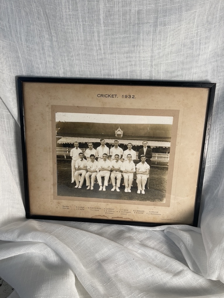 Almost antique photo of a cricket team from 1932
