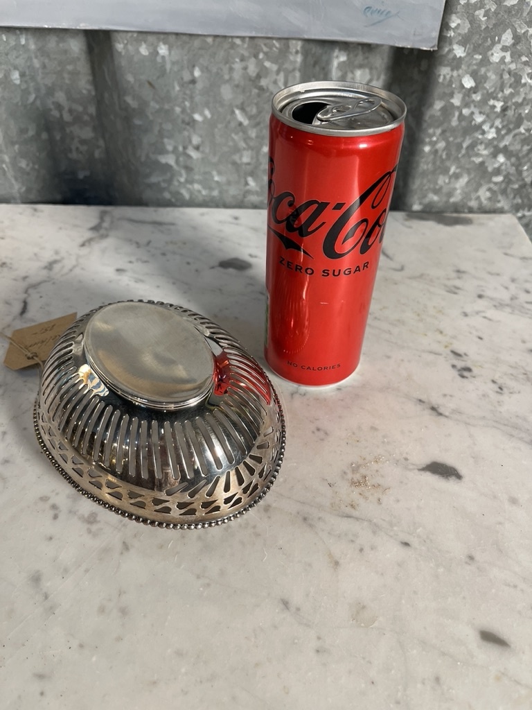 Vintage silver plated bonbonnière by Keltum