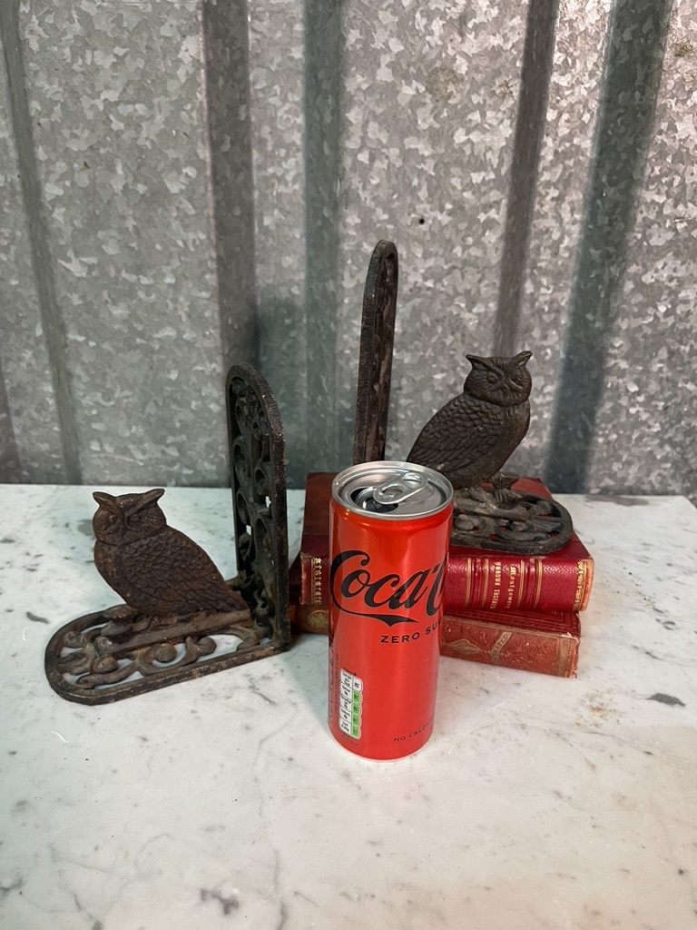 Vintage bookends with little owls