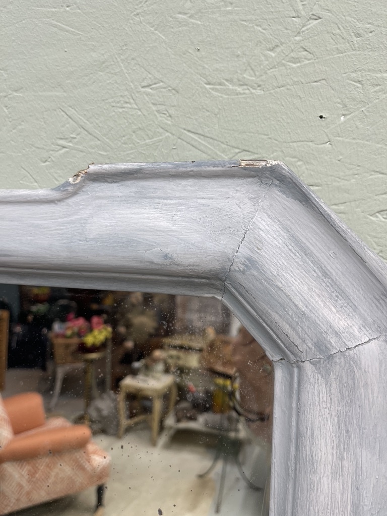 Antique angular mirror
