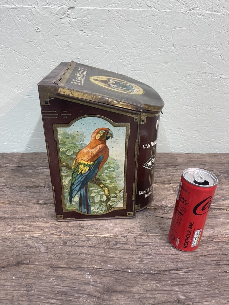 Antique van Melle grocery's tin for toffees