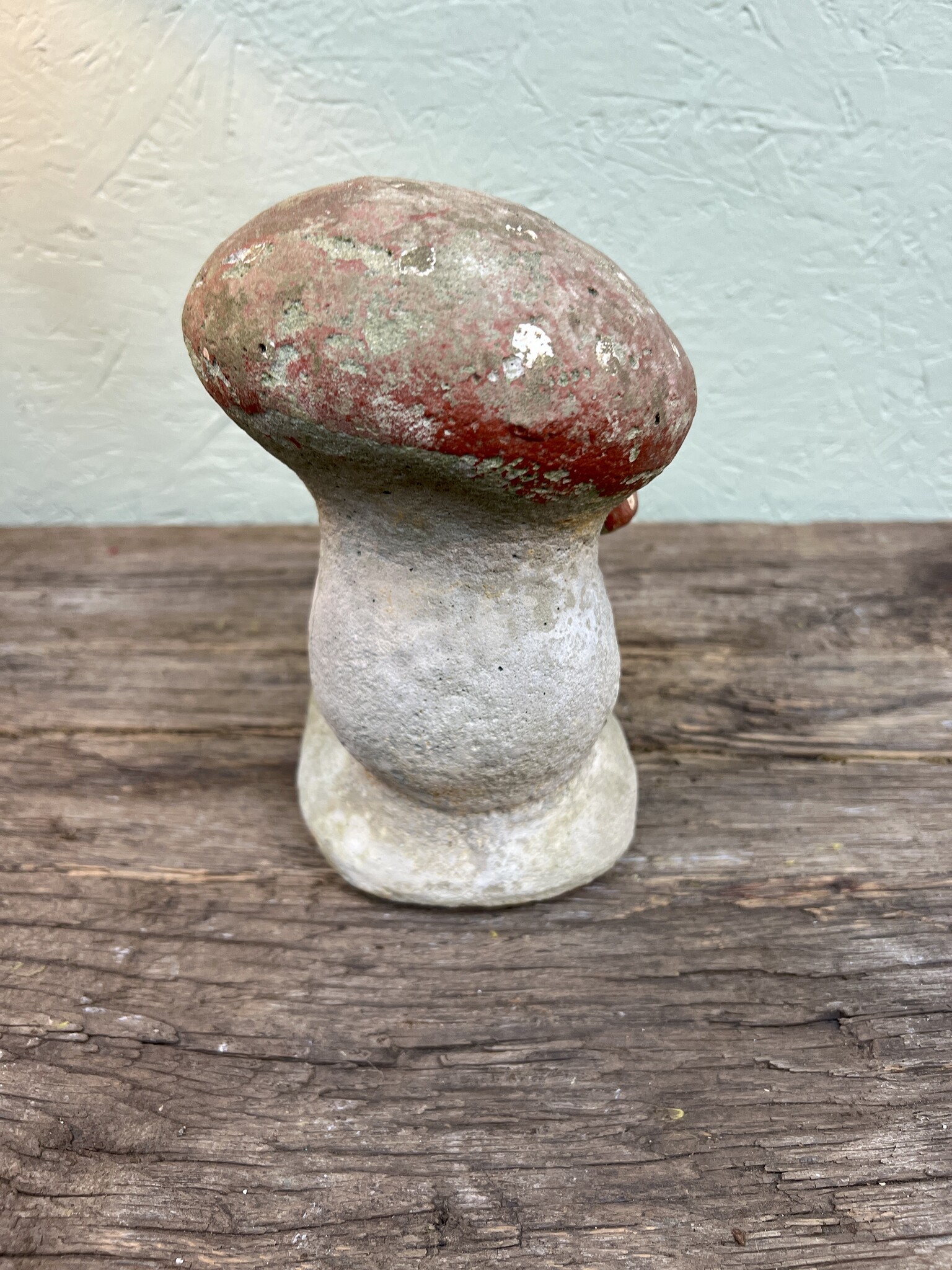 Vintage paddestoelen, rood met witte stipjes