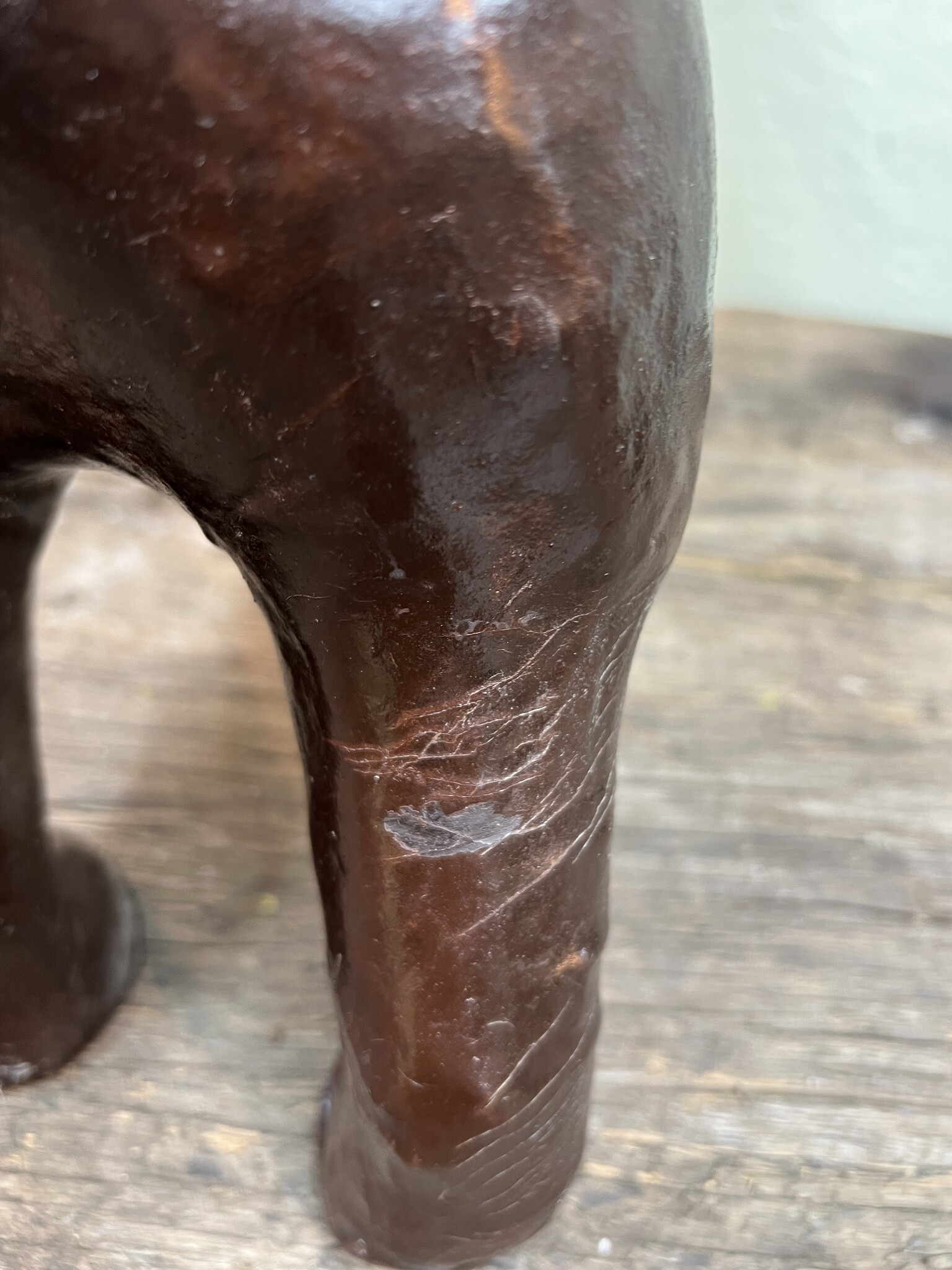 Vintage leren nijlpaard