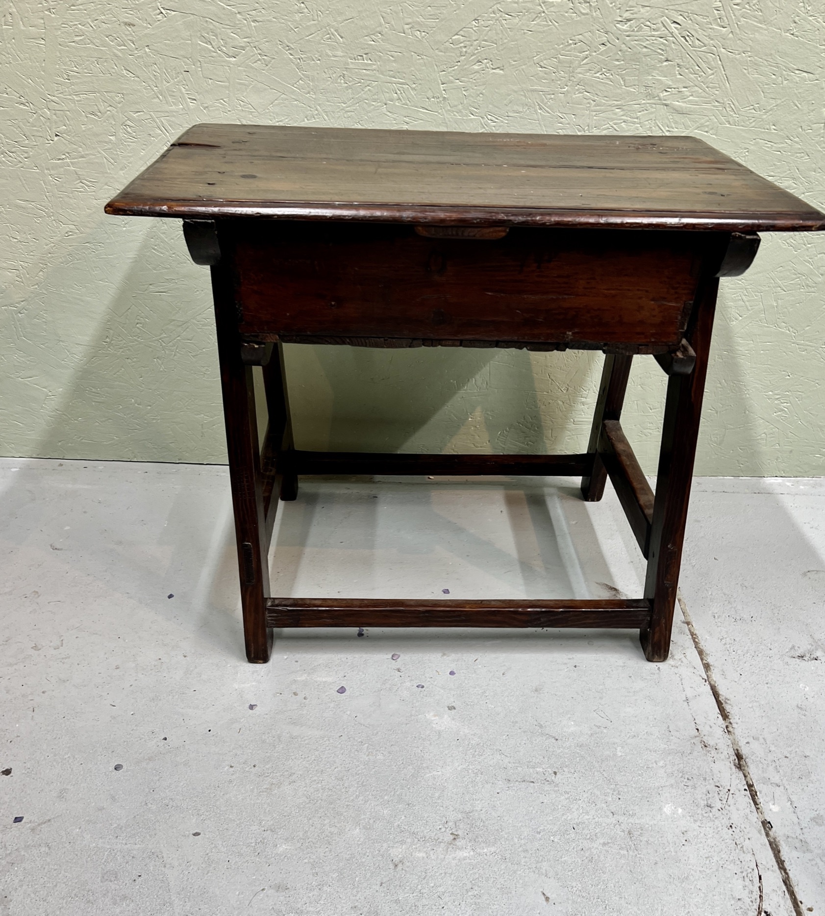 Antieke Spaanse  betaaltafel of side table