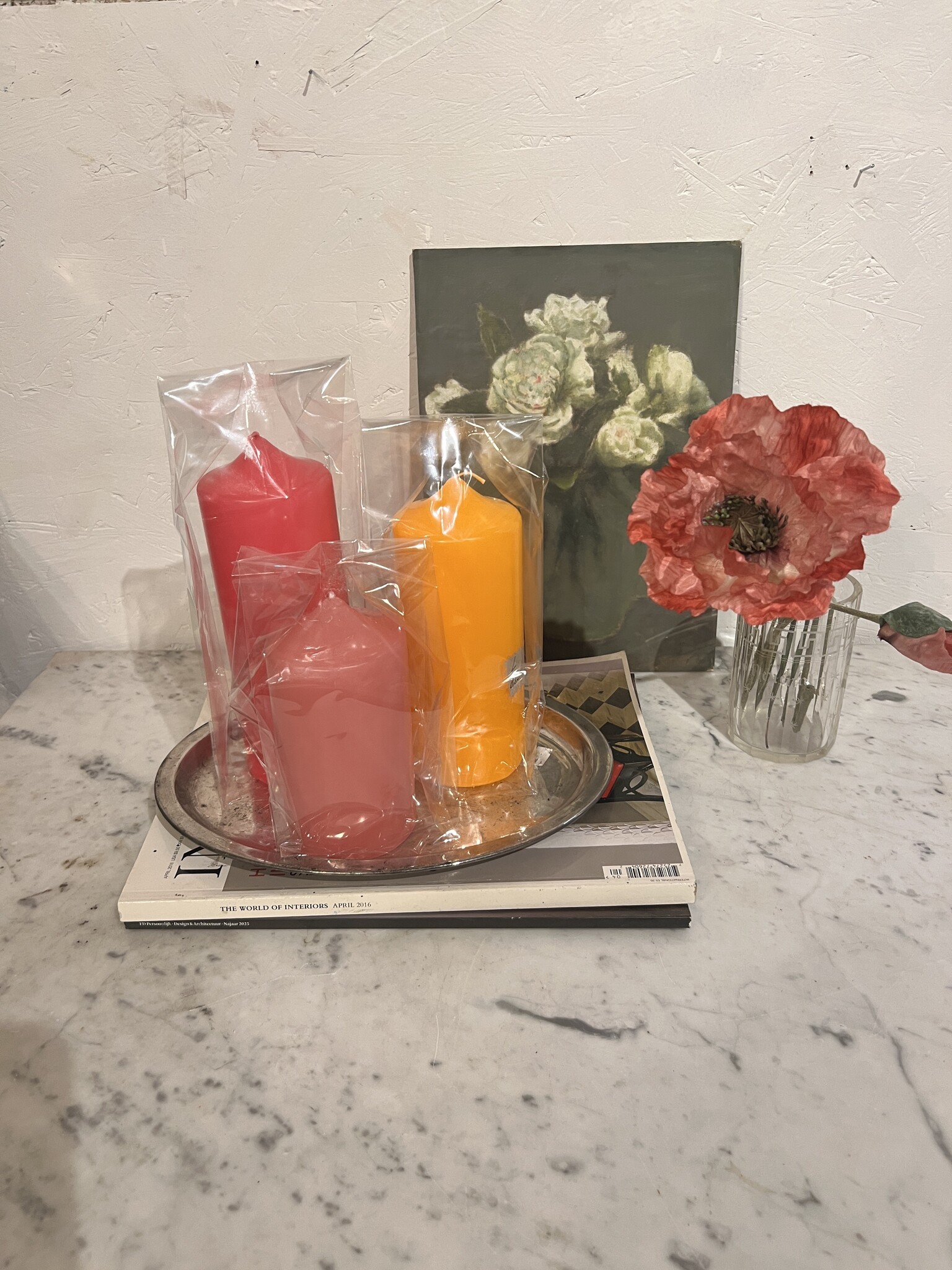 Trio block candles in the colours fuchsia, coral pink and orange