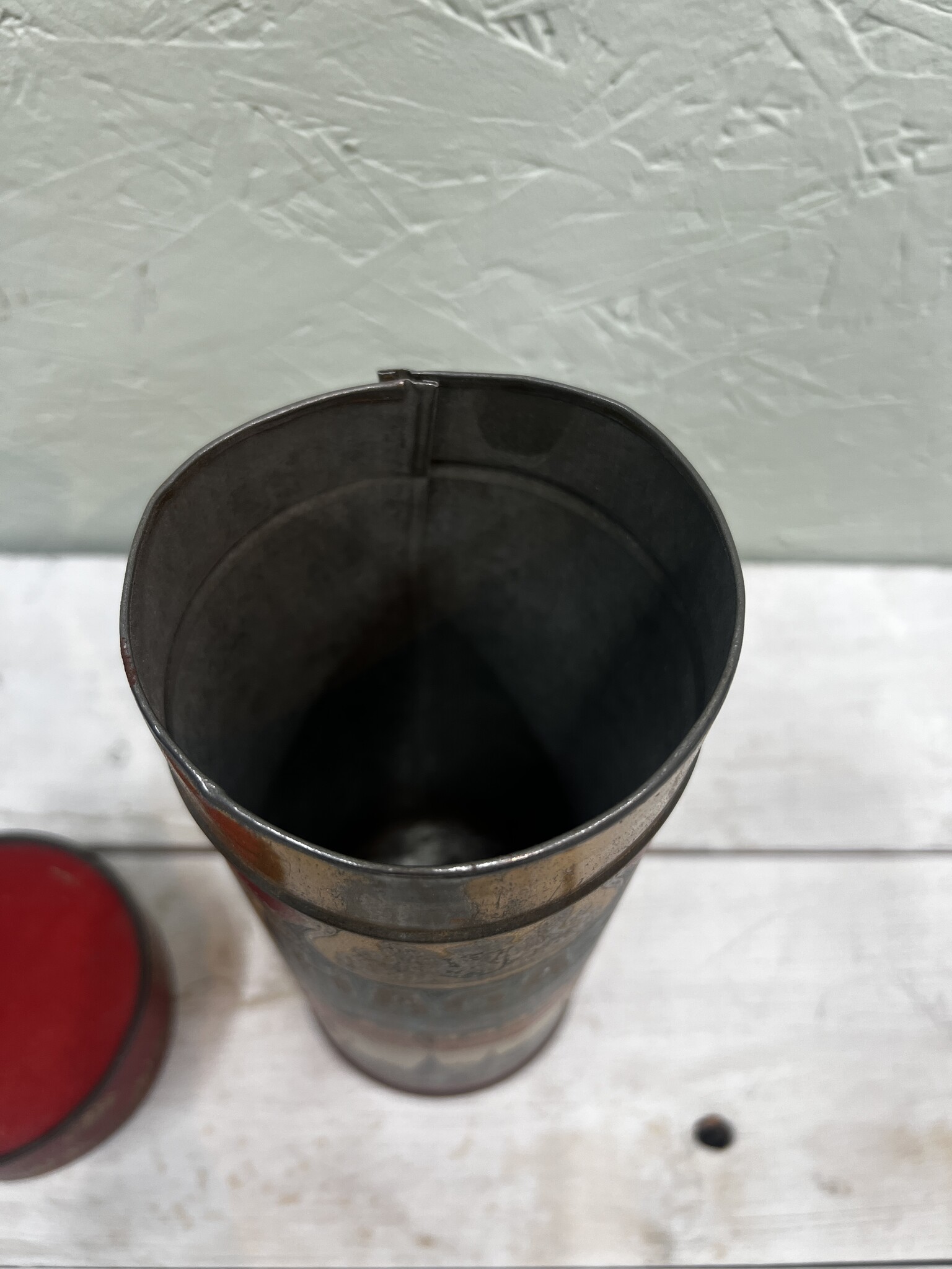 Haga's buttery drip cookies tin, antique