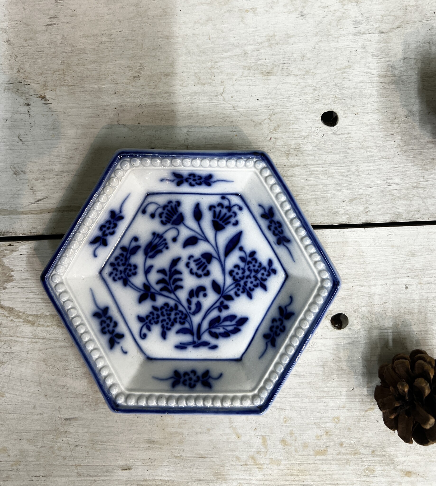 Klein zeskantig blauw wit  schoteltje