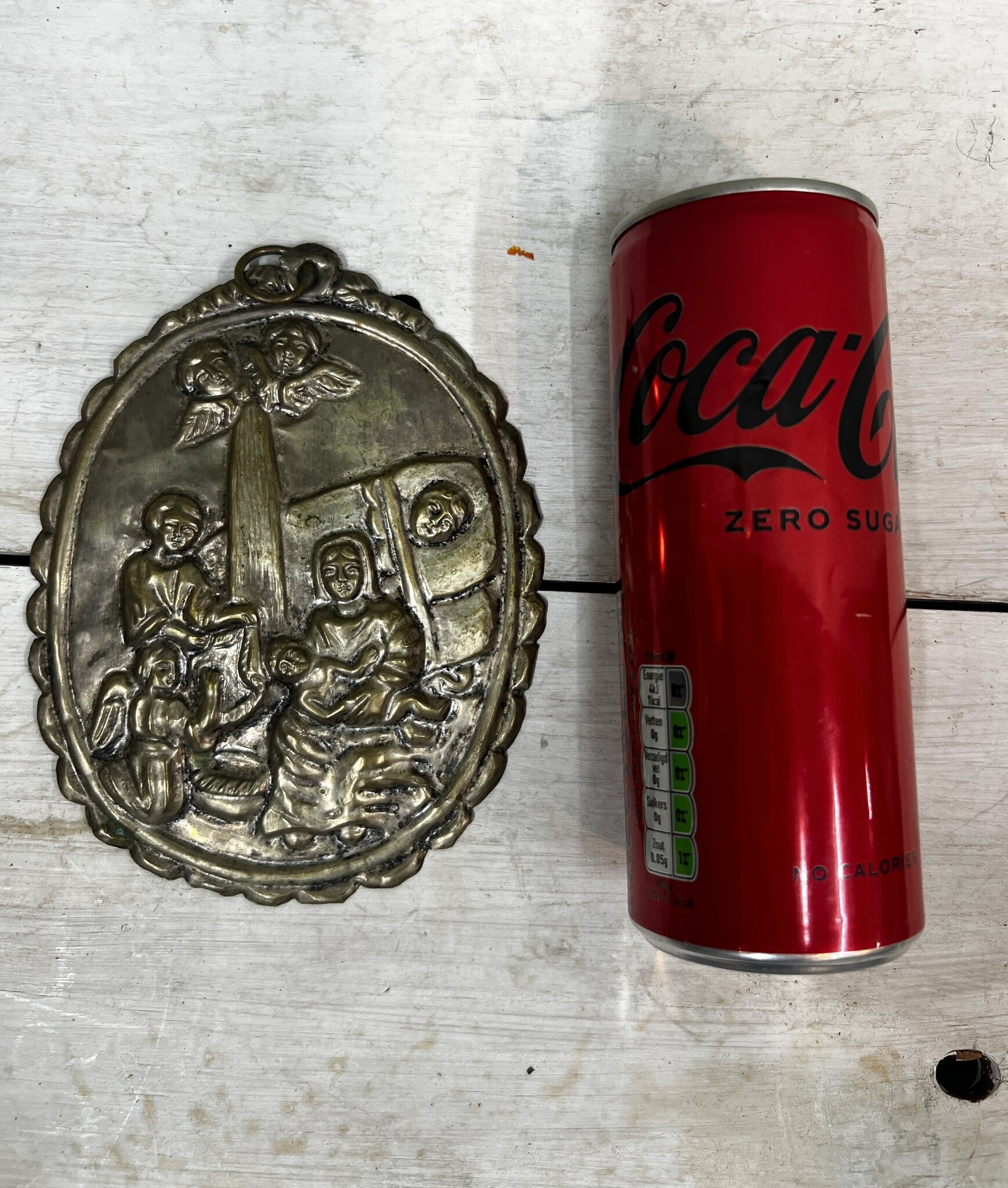 Ex voto with nativity scene