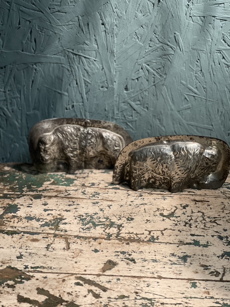 Antieke chocolademal, buffel