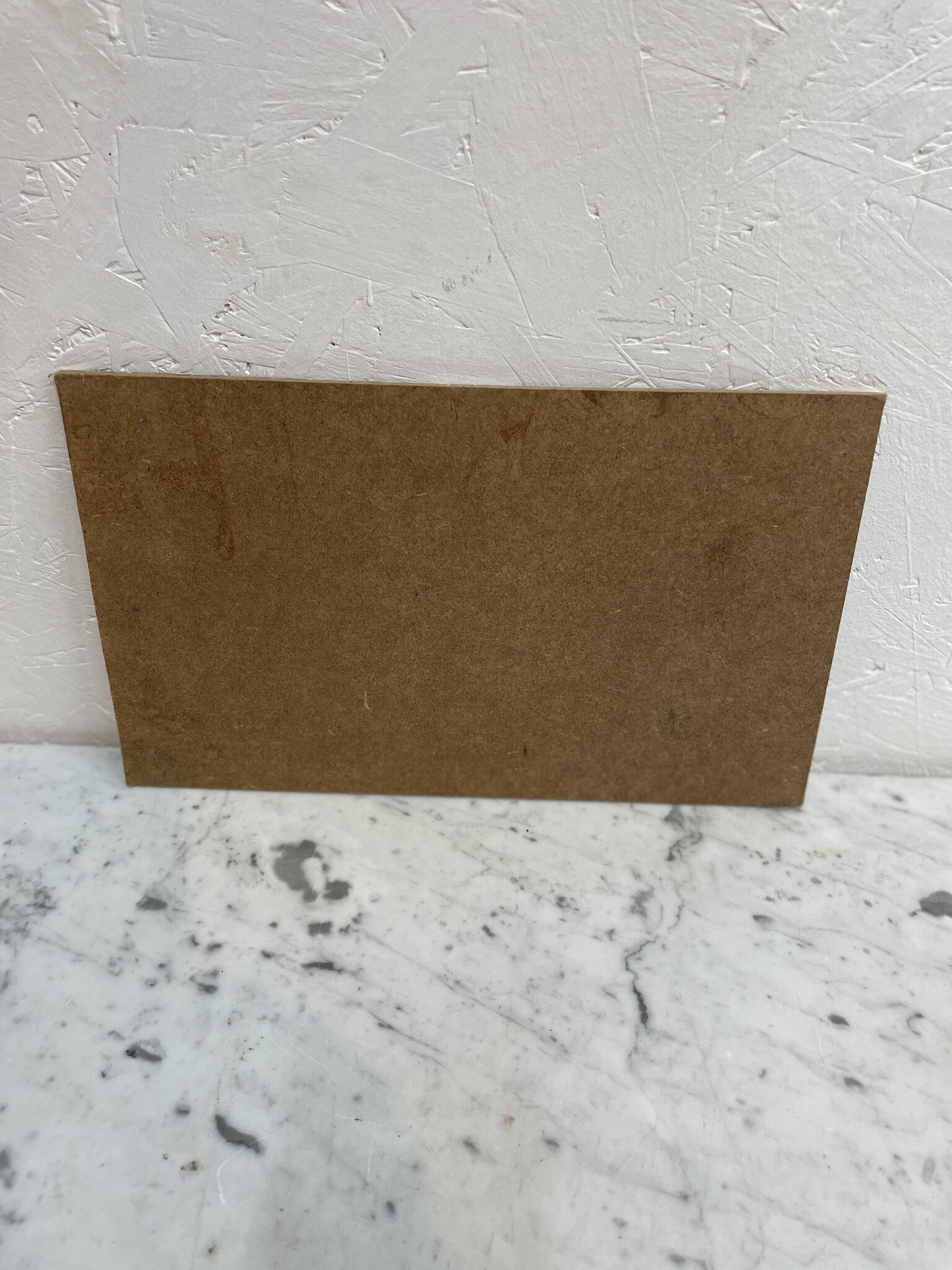 Schilderij van witte duifjes in een hokje