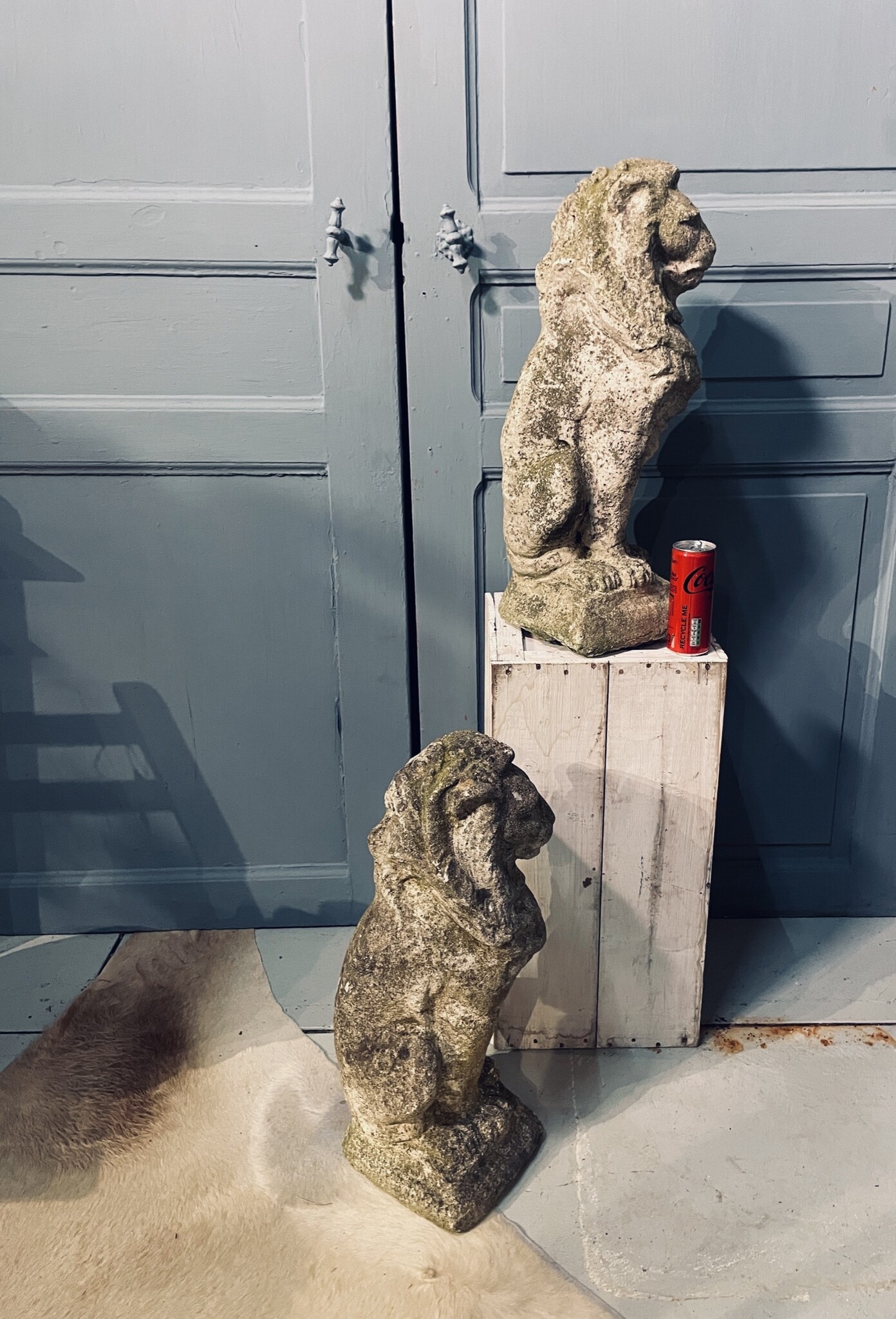 Pair of almost antique lions for your garden