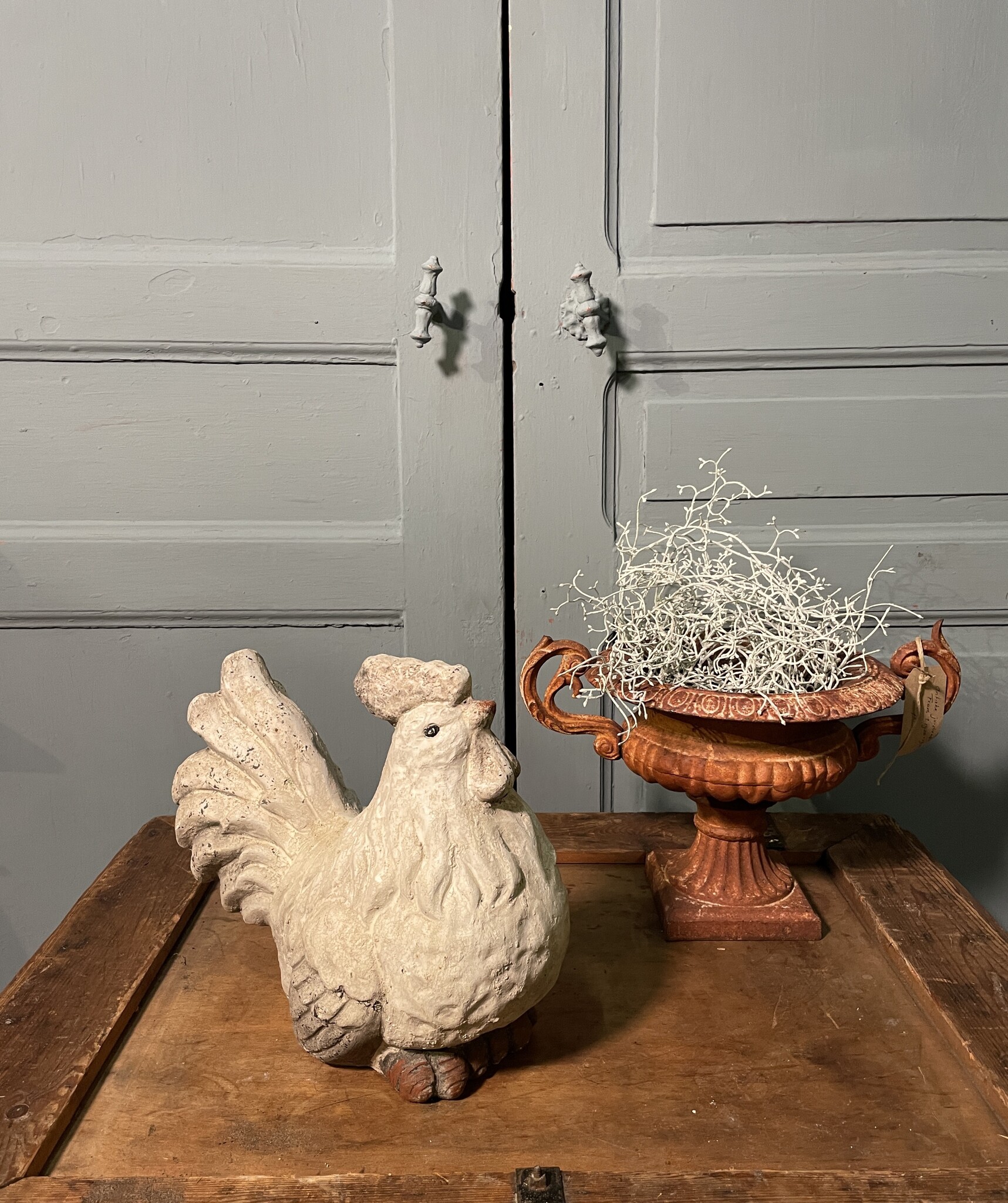 Vintage garden statue, white rooster with large feet