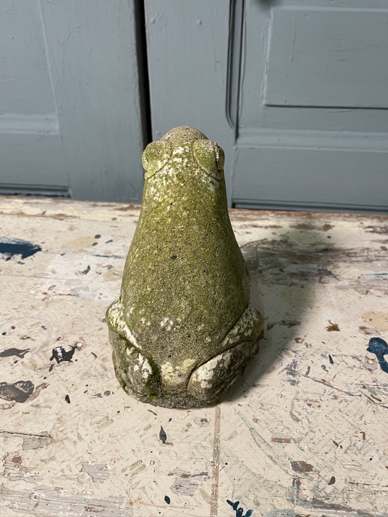 Vintage garden statue froggy