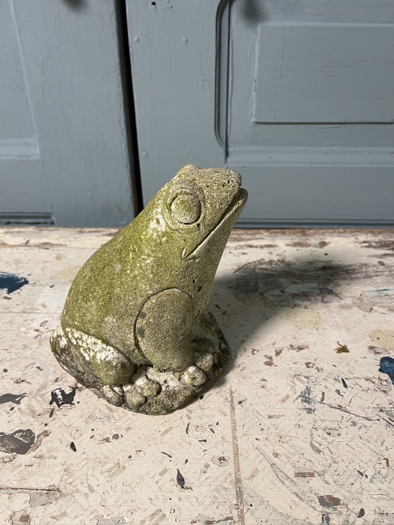 Vintage garden statue froggy