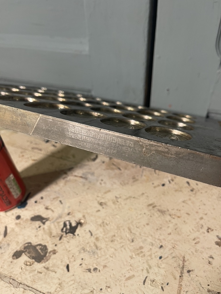 Antieke chocolademal van zomer bloemen