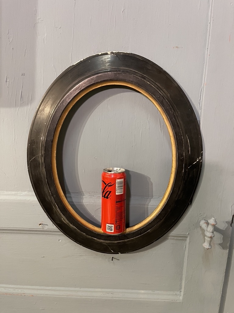 Antique oval frame