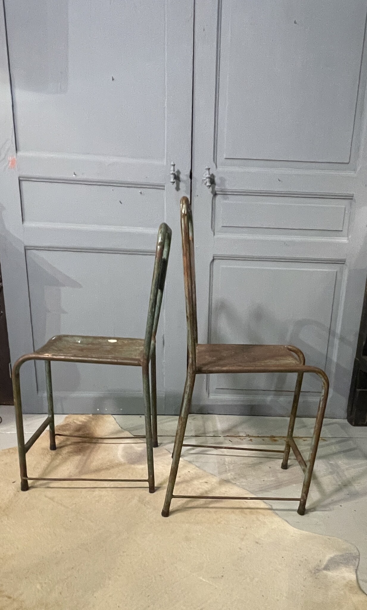 Set van 4 ijzeren terrasstoelen, elk verschillend