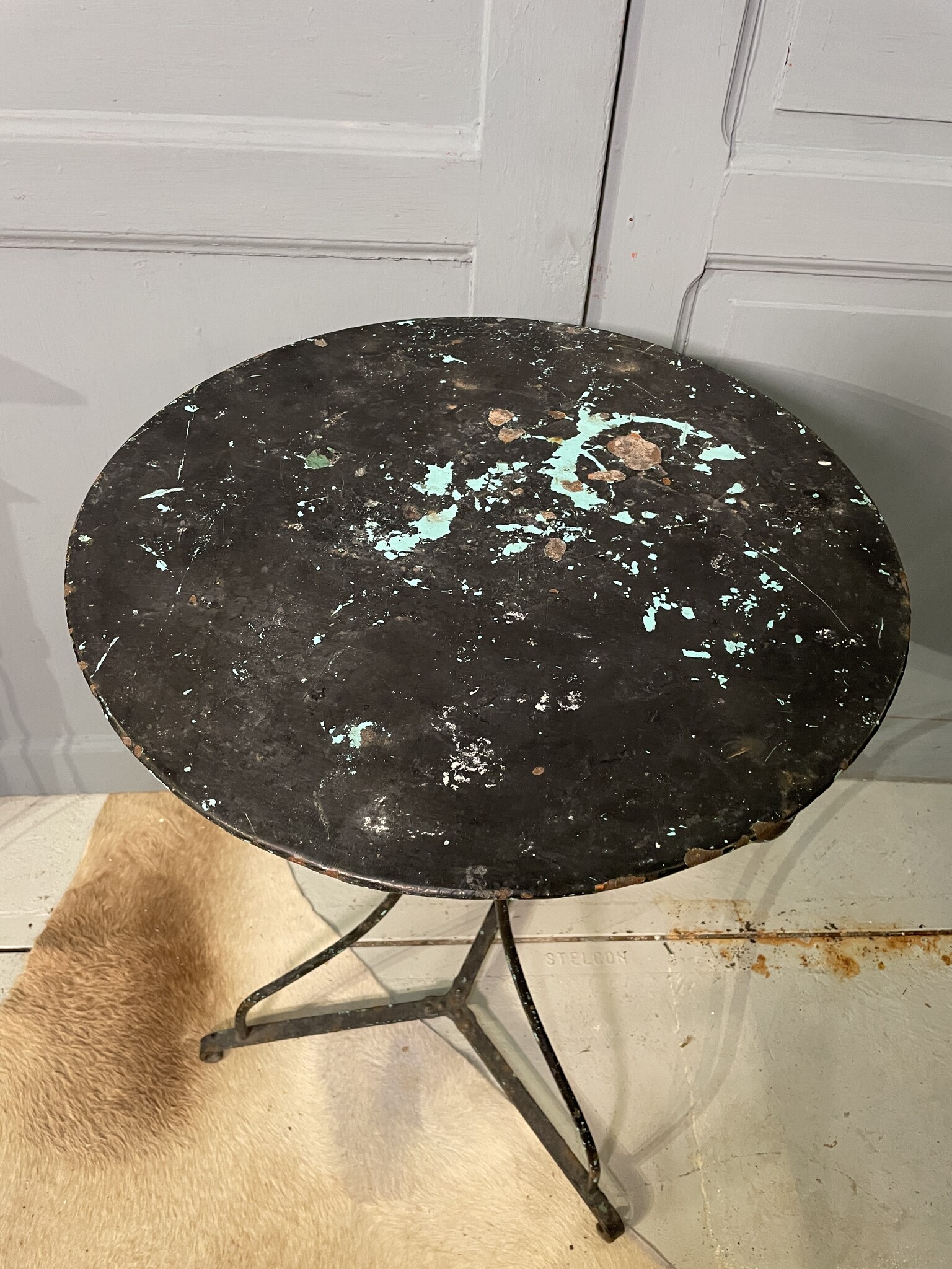 Antique round garden table