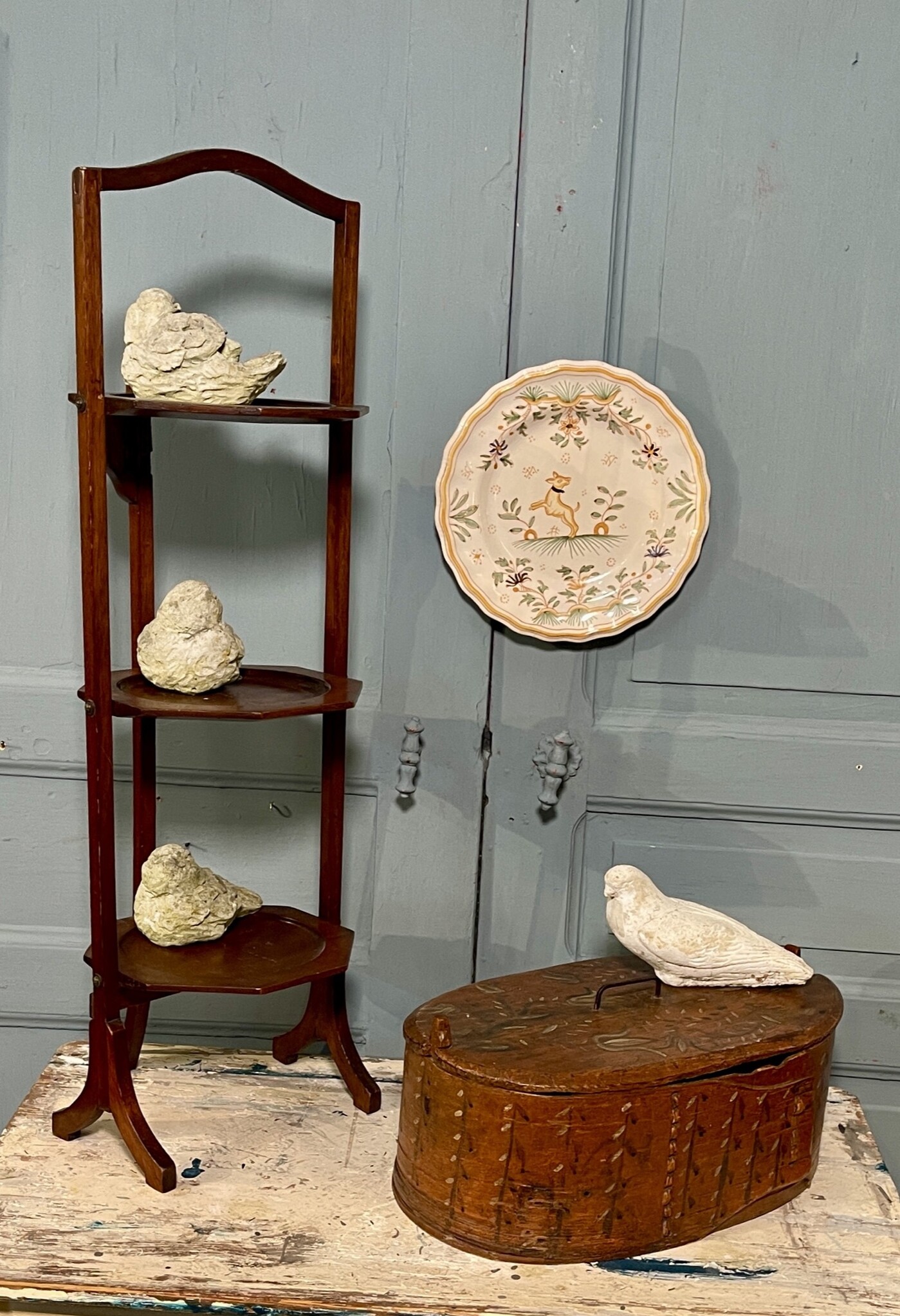 Antique mahogany dumb waiter