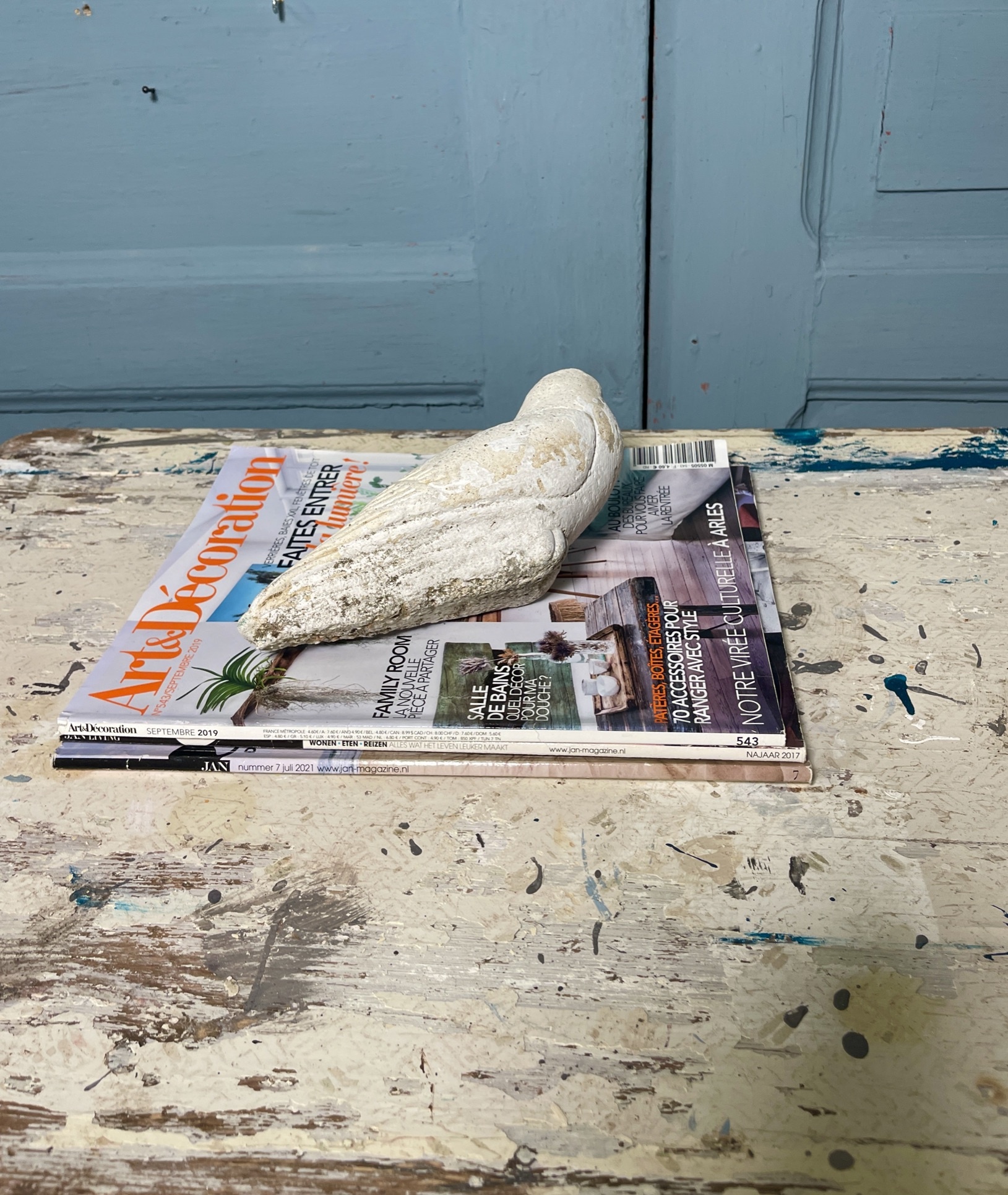 Vintage garden statue pigeon