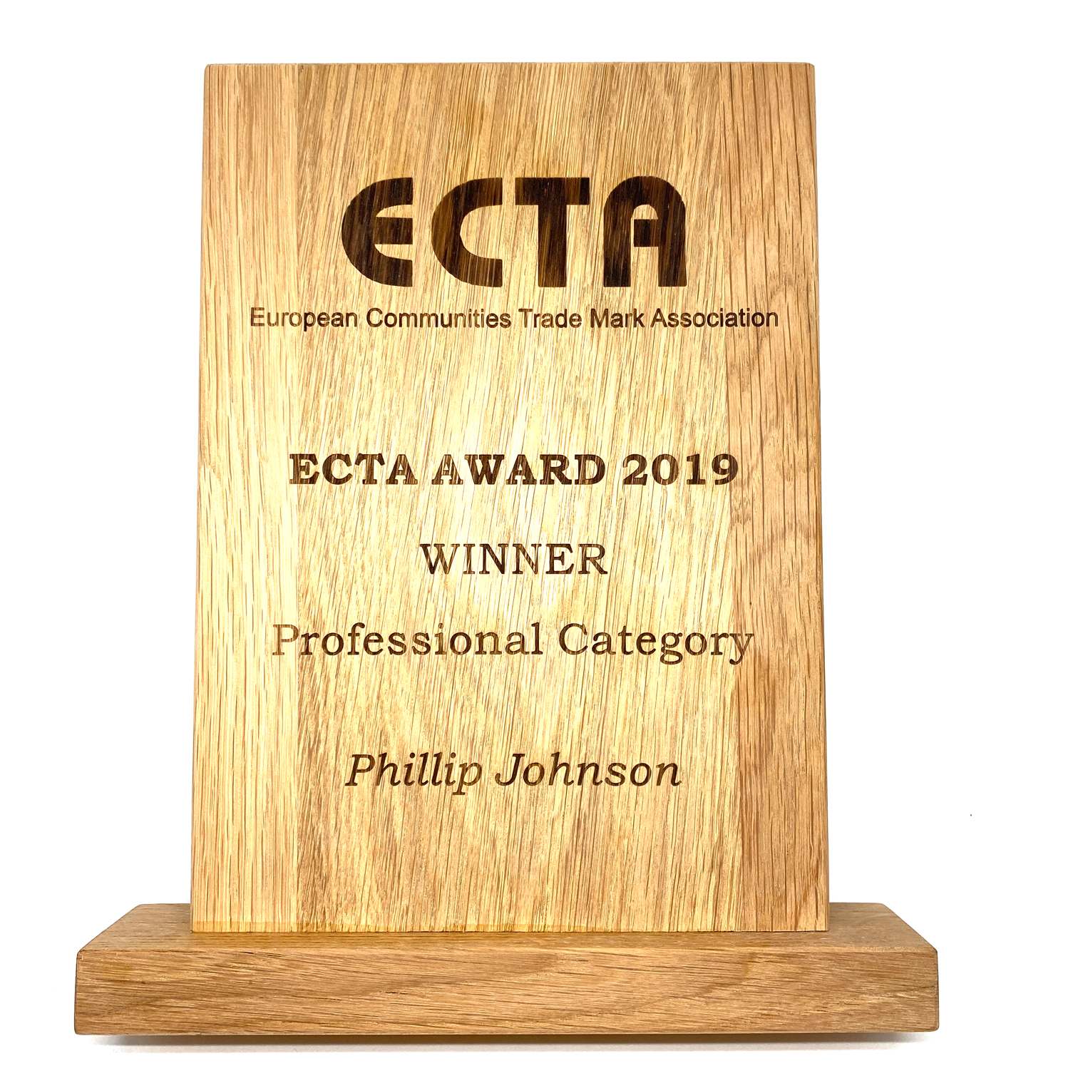 Customized wooden award with laser engraving (250 x 180 x 20 mm)