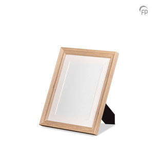 https://cdn.webshopapp.com/shops/252862/files/367133583/300x300x2/fl-002-s-wooden-photo-frame-small-15x20-cm.jpg