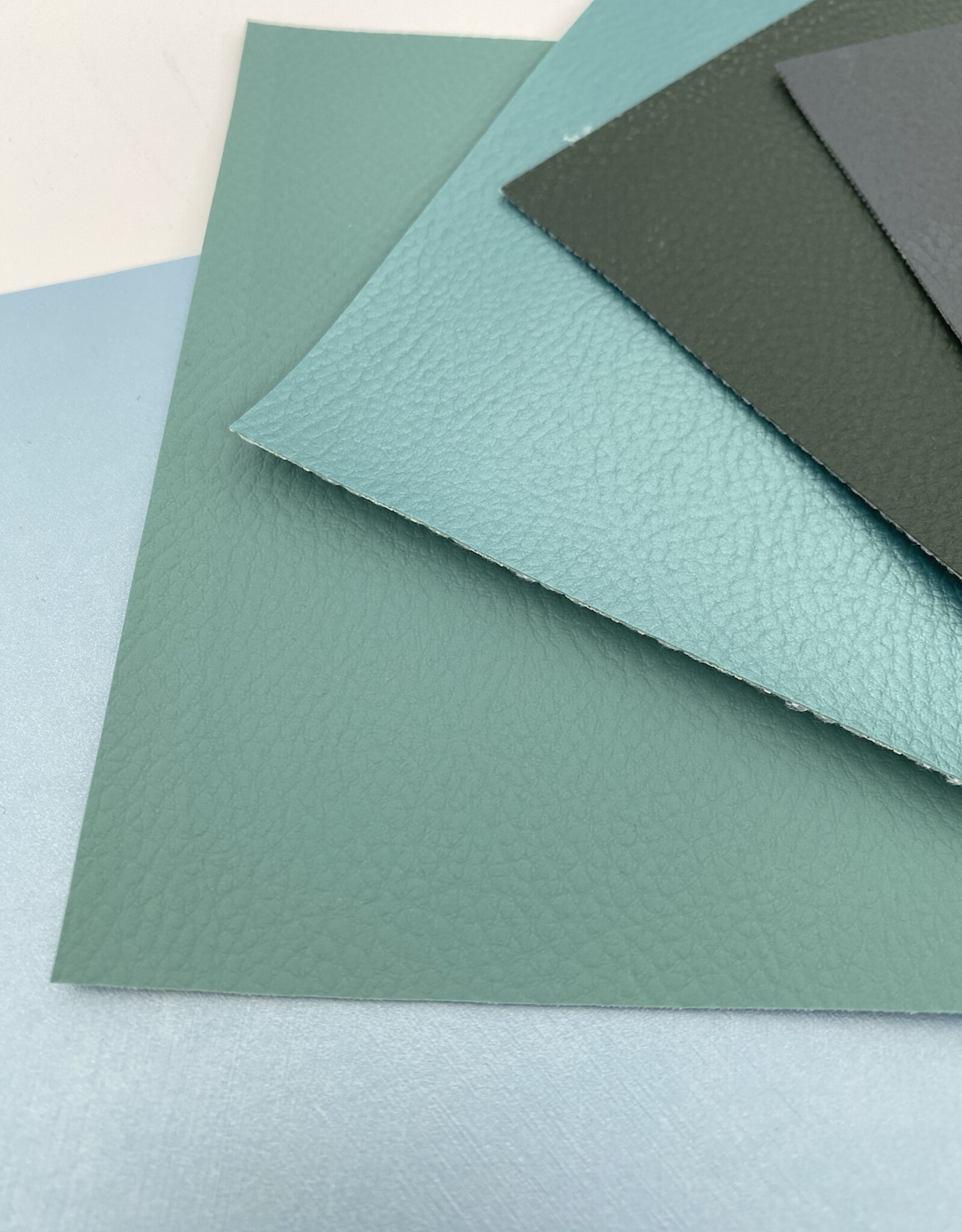 Kunstleer - op rol - Shiny Mint